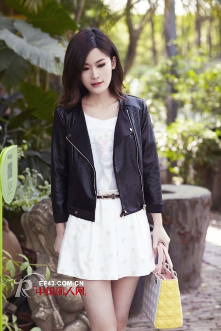 初秋小外套配什么连衣裙 短款小外套怎么搭配