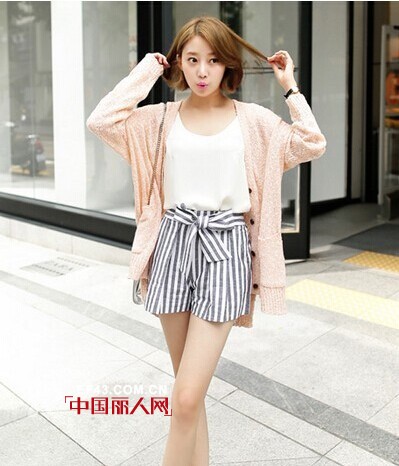 秋日必备针织衫 好看时尚的针织衫有哪些?  针织衫如何搭配?