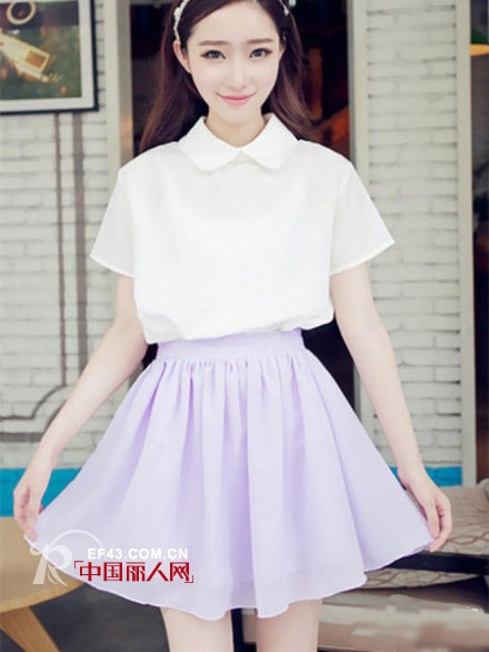 显瘦半身裙搭配 半身裙配什么上衣 大红色半身裙配什么颜色