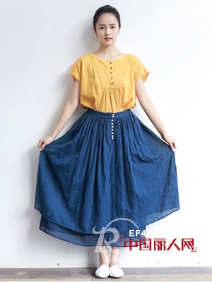 森女系女生穿衣搭配 长裙要怎么搭配穿出森女的感觉 长裙搭配什么上衣