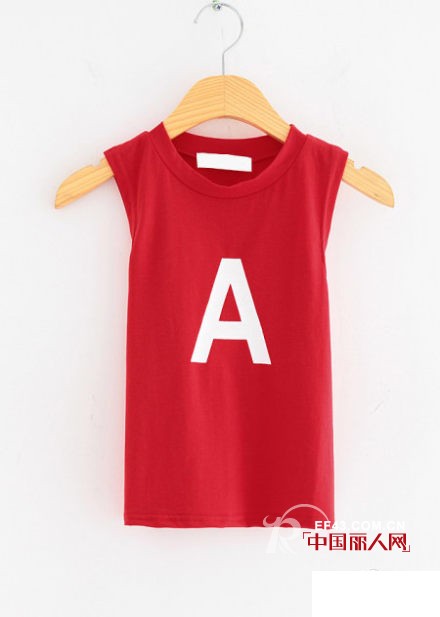 夏日小背心穿搭 短款小背心款式 清凉夏天怎么搭配