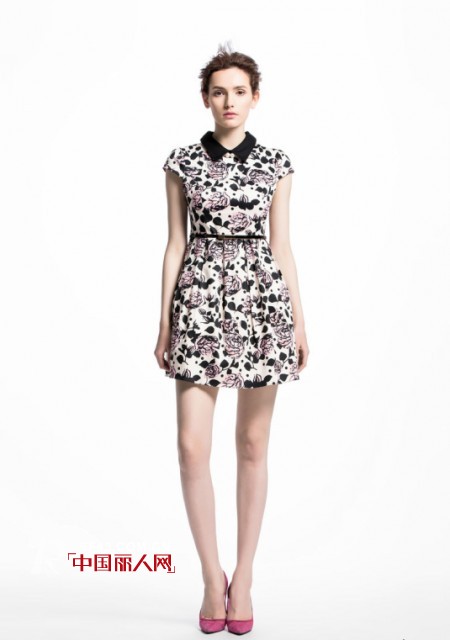 初入职场服装搭配 初入职场的女生服装要怎么搭配才得体