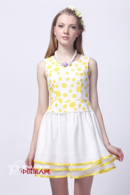 什么是欧根纱面料?欧根纱连衣裙搭配 欧根纱连衣裙搭配什么鞋子