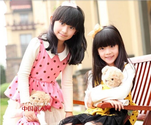 笛莎童装俏皮波点公主--白搭撞色甜心打底卫衣