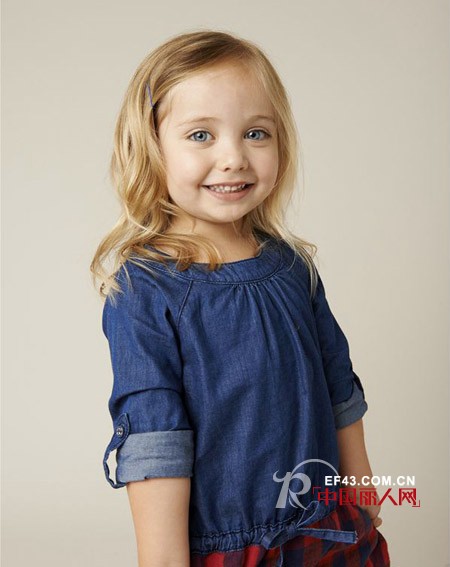 Mothercare2014秋冬童装上市 深蓝色怎么搭配 秋冬童装流行什么颜色