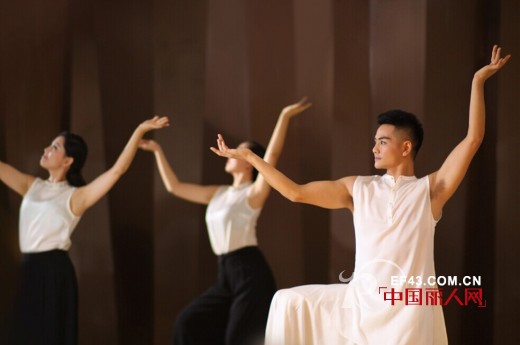 Lifisee艺术空间2014秋季“禅舞时装瑜伽”发布