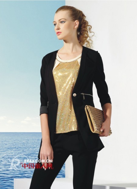 夏天穿黑色服装热吗?黑色半身裙怎么搭配