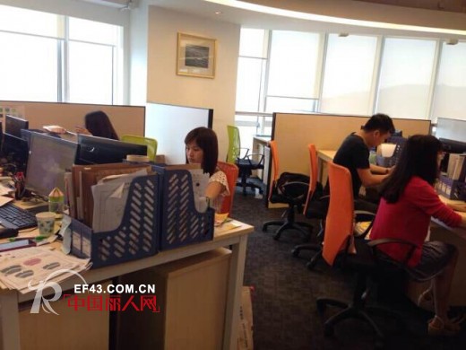 【欢乐时刻】:庆贺“杰米兰帝”营运中心正式启动