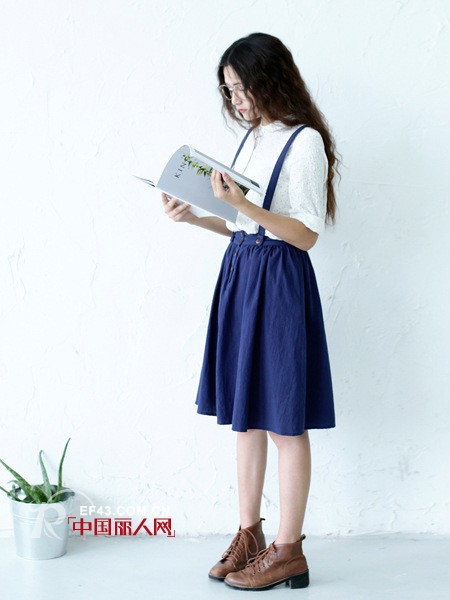 文艺范搭配 秋初半身裙搭配 文艺小清新范时髦不减分
