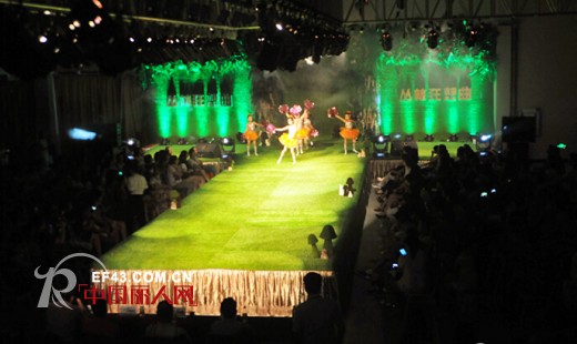 红黄蓝童装2015春夏新品发布会暨订货会取得了圆满成功