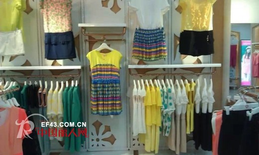 喜传捷报!祝贺Loyer.Mod容悦女装湖南怀化店夏装大卖!