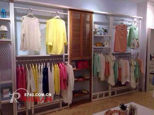 热烈祝贺VIVIdion女装唐山遵化店盛大开业