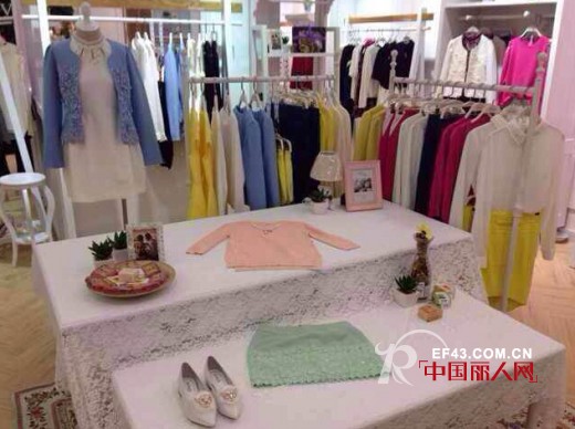 热烈祝贺VIVIdion女装唐山遵化店盛大开业