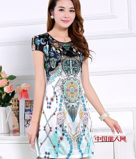 真丝裙什么样的好 欧美大牌绣花桑蚕丝裙