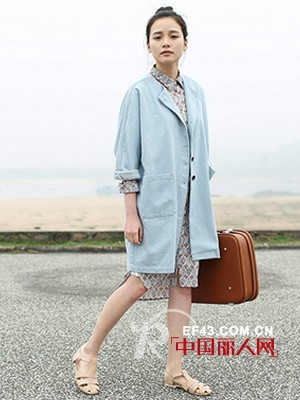 风衣搭配 秋天风衣要怎么搭配 风衣搭配保暖又有型