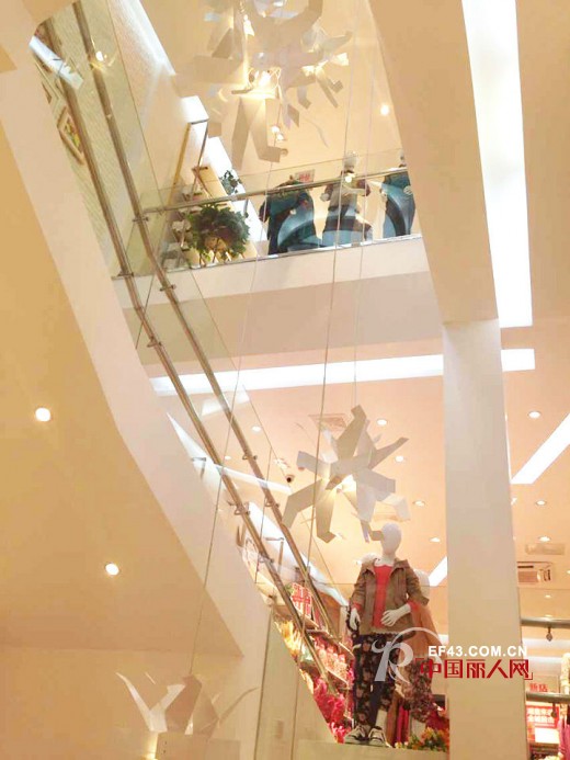 全城目击,潮童时尚,巴拉巴拉上海宝山旗舰店盛大开业!