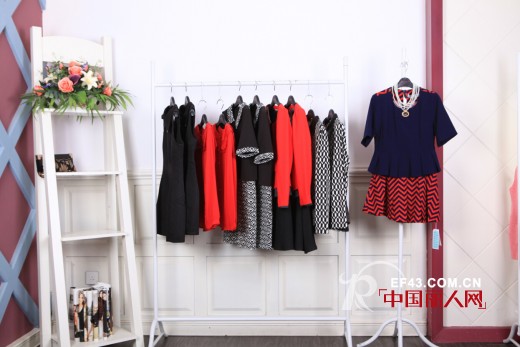 迪薇娜这款女装2014秋装第四波新品上市