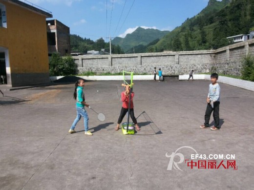 T100助力大学生支教团队,关怀贵州留守儿童