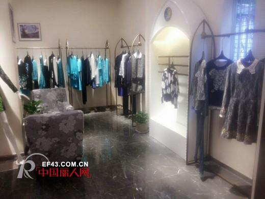祝贺艺术女装“迪斯廷凯”福建厦门思明区专卖店今天试营业