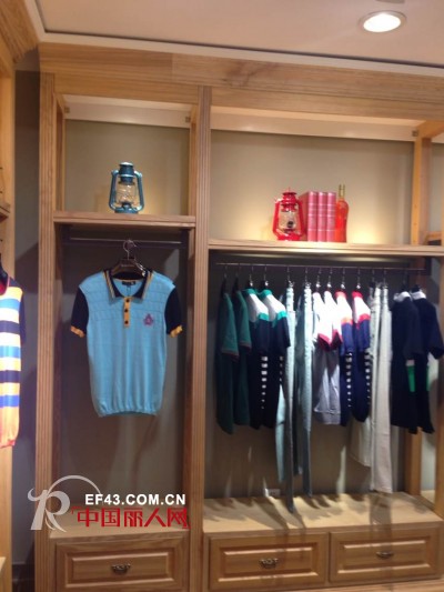 热烈祝贺深东浩男装深圳横岗天虹商场专卖店开业