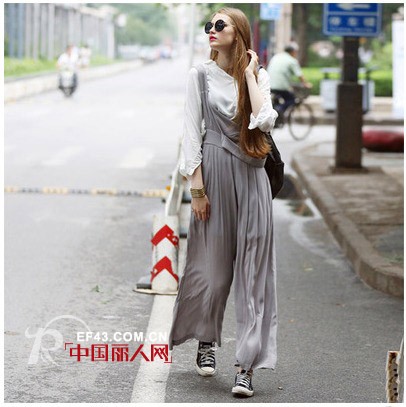 初秋欧美风格搭配 长发及腰配什么服装好看