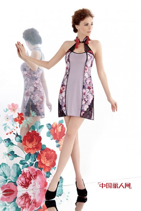 什么款式的美体塑身衣比较好 交叉挂脖式内衣新款