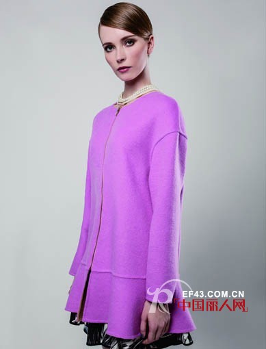 粉紫色配什么颜色好看 粉紫色的秋冬外套怎么搭配