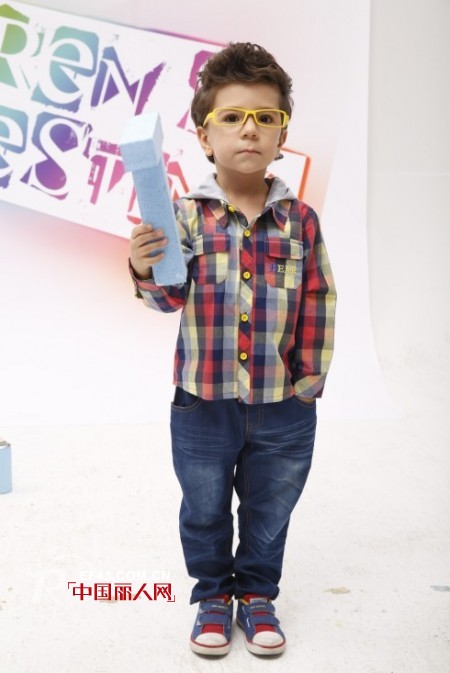 什么是英伦风 儿童外套怎么搭配 开学适合穿什么款式