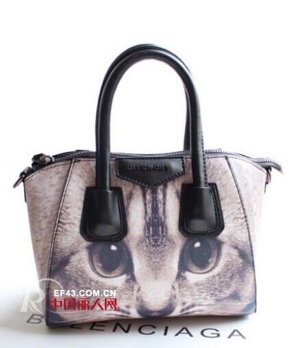 趣味十足卡通包包   你被哪一款萌到了?