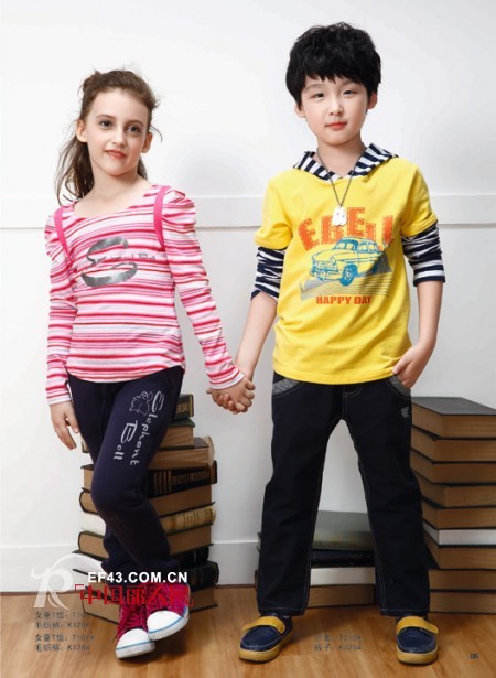 长T恤搭配 秋季长T恤配什么裤子