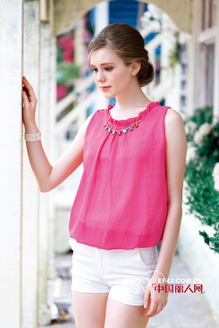 恭祝艾诺绮女装于8月22号与汕头龙湖区客户成功签约