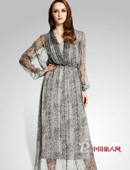 适合早秋穿的连衣裙有哪些?  时尚好看的初秋连衣裙推荐