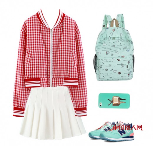运动装搭配 秋季运动装搭配也能穿出甜美范