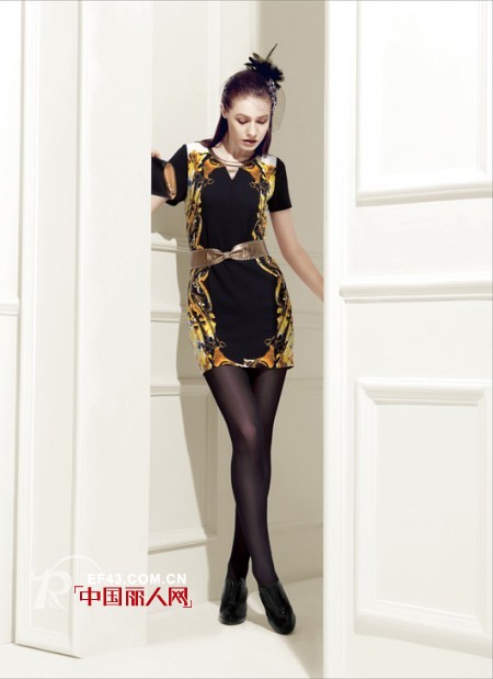 丝绒连衣裙适合什么季节穿 秋季款丝绒连衣裙新品