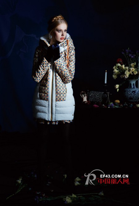 什么款式的羽绒服显瘦 收腰羽绒服轻薄保暖