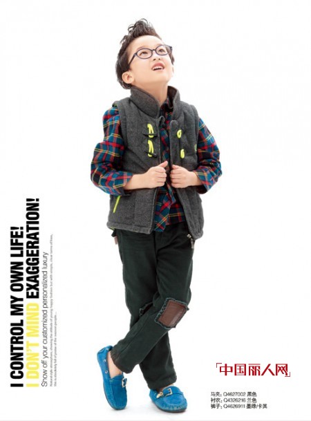 牛仔马甲搭配 纯棉马甲搭配 秋季马甲如何搭配