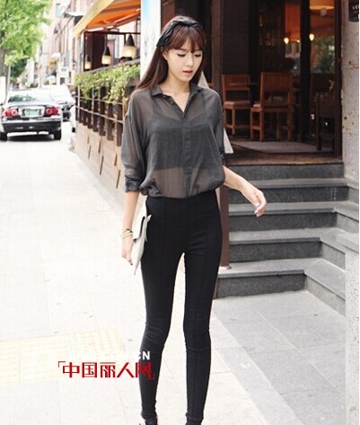 经典黑色永不过时  秋装搭配显瘦就靠它