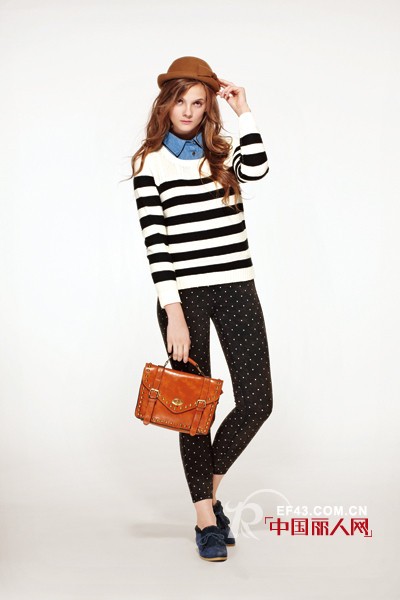 秋天穿什么比较妥当  秋天穿哪些单品比较适宜  套头针织衫怎么搭配