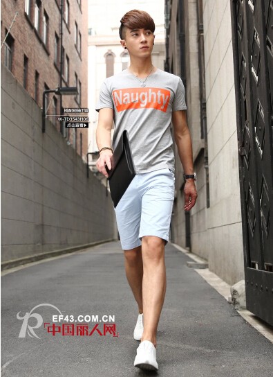 男士五分裤配什么鞋子  五分裤+休闲鞋