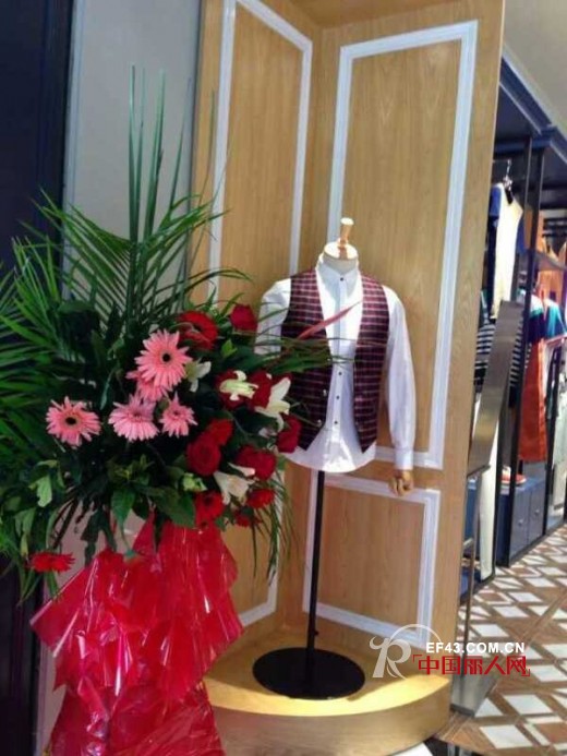 热烈祝贺DEG深圳龙华店盛大开业!DEG第六代形象隆重亮相!