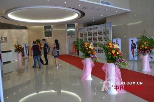 卡度尼男装2015年春夏新品发布会暨第十七届订货会圆满结束