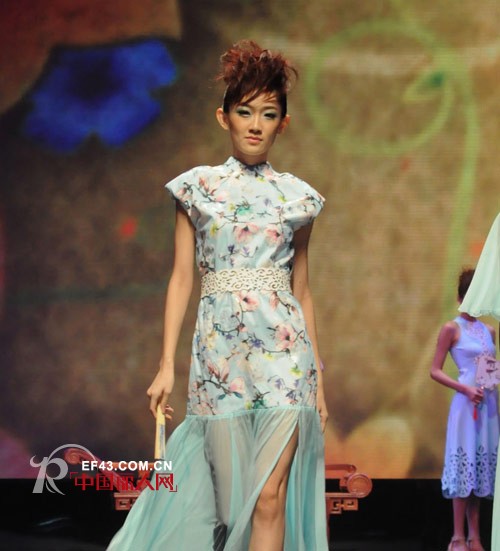 华艺嘉年2015春季概念秀 亮相广东时装周