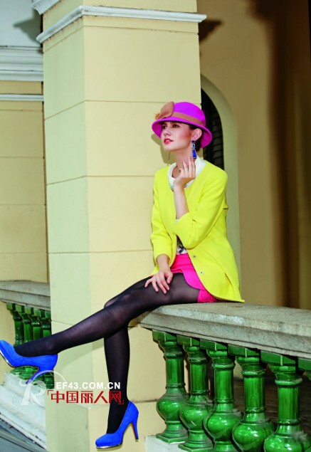 2014年秋季流行什么款式的小西装?秋季小西装怎么搭配?