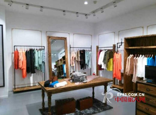 热烈祝贺成都代理商木子衣芭新店开业兴隆!