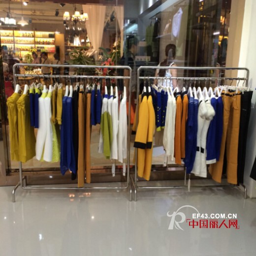 热烈祝贺储恋女装西安店盛大开业 秋装新品同步上市