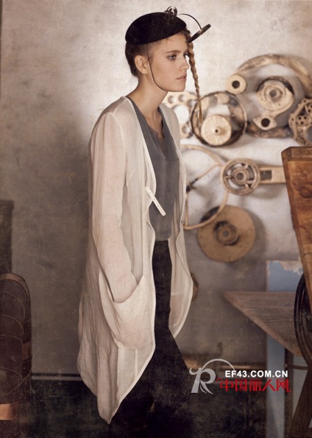 棉麻上衣怎么搭配 棉麻面料配什么款式好看