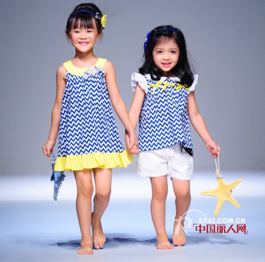 T100亮相2014广州国际服装节 畅想奇妙“梦幻之旅”