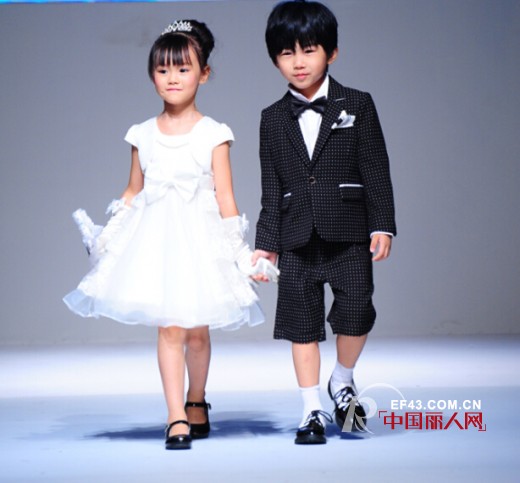 T100亮相2014广州国际服装节 畅想奇妙“梦幻之旅”