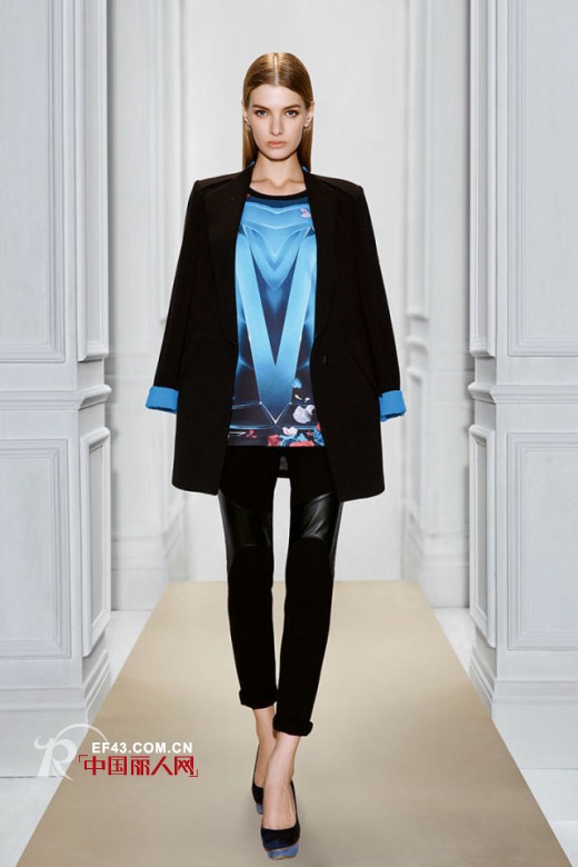 ELLE女装淡雅复古:初秋色彩预演