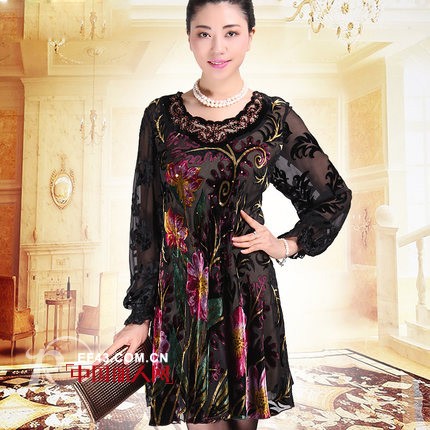 克罗蒂亚芭莉品牌连衣裙新款 秋季中老年妈妈装大牌